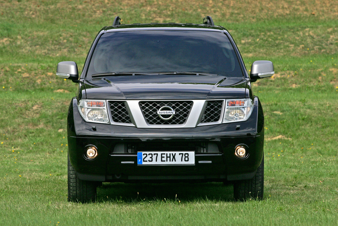 Nissan Pathfinder 2.5 dCi XE Pack 7L