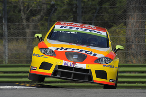 SEAT leads the 2009 World Touring Car Championship