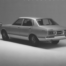 Nissan Bluebird Sedan 1600GL-L