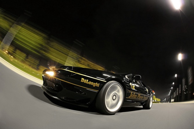 Coolest Car You Will See Today: 485hp John Player-Liveried Lotus Esprit V8