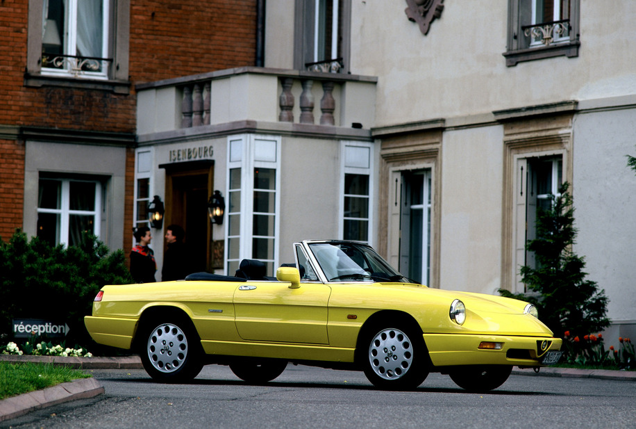 Alfa Romeo Spider 2.0i