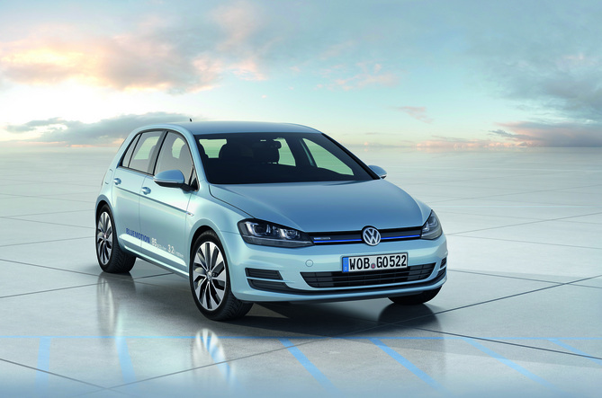 A versão de produção do Golf BlueMotion será lançada em 2013