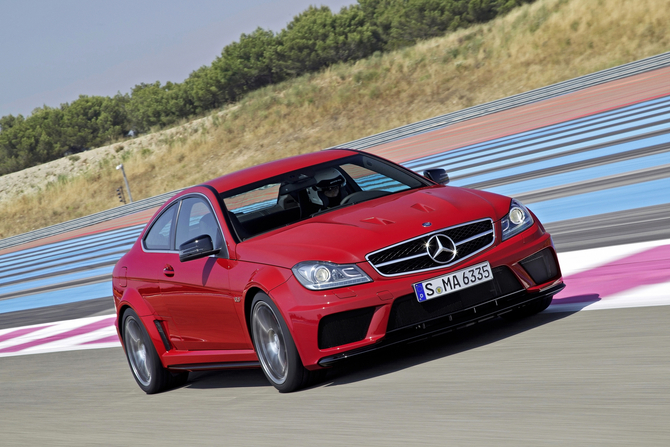 Mercedes takes the wraps off C 63 AMG Coupé Black Series