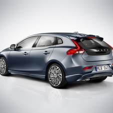 Volvo lança oficialmente o modelo V40