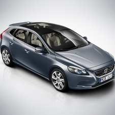 Volvo lança oficialmente o modelo V40