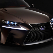 Lexus revela LF-CC e LS para a Europa em Paris