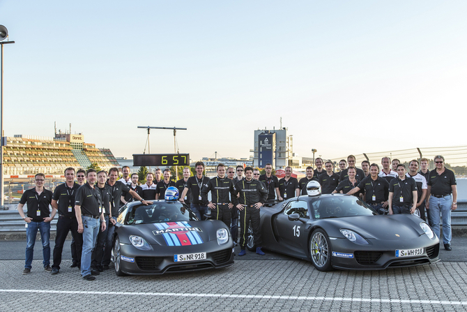 A Porsche vai reduzir os investimentos no próximo ano de forma a maximizar os lucros