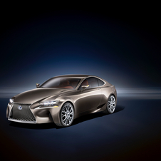 Lexus revela LF-CC e LS para a Europa em Paris