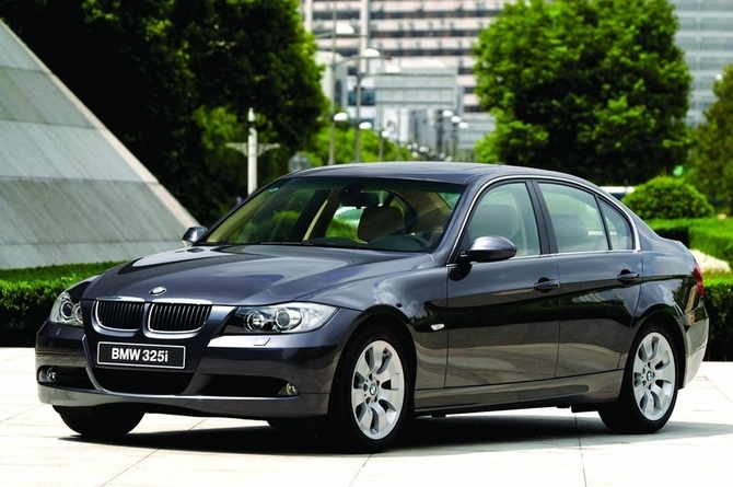 BMW 325i