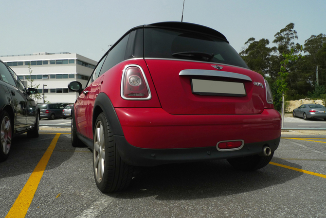 Cooper D in red with black stripes