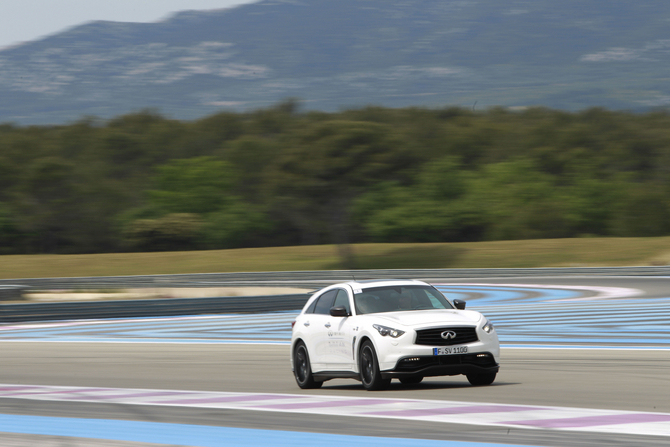 The crossover sits at the top of the the range for Infiniti in Europe