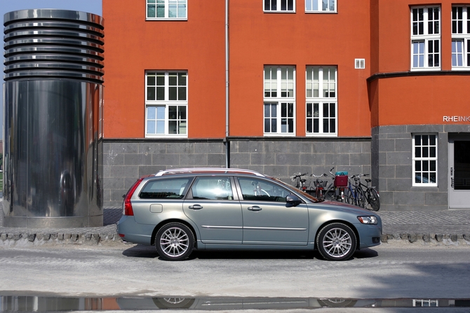 Volvo V50