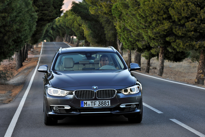 BMW 318d Touring xDrive