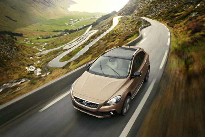 Volvo V40 D2 Momentum CC Cross Country