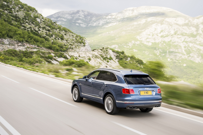 The Bentayga Diesel features some unique styling additions, including a V8 badge and a ‘twin-quad’ exhaust tailpipe design