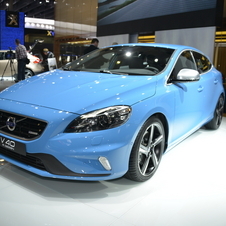 *Updated* Volvo V40 Gets R-Design Trim with Stiffer Suspension and Better Trim