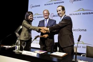 Acciona and Renault-Nissan promoting electric mobility