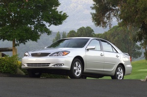 Toyota Camry 2.4 VVTi Automatic (EU)