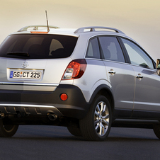 Opel presents facelifted Antara