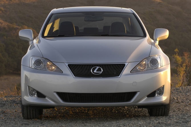 Lexus IS220D