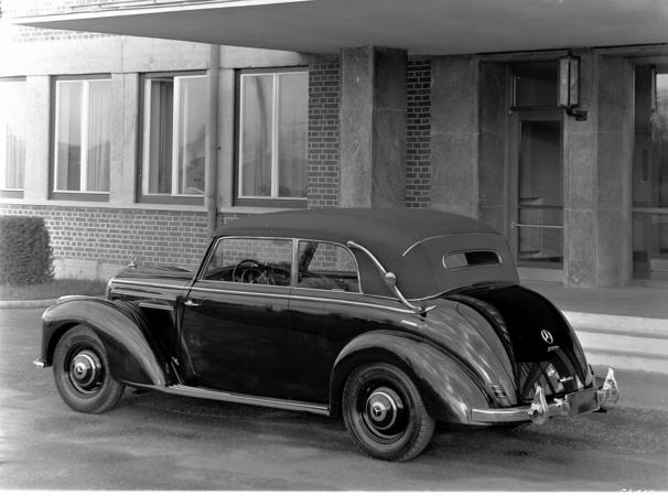 Mercedes-Benz 220 Cabriolet B