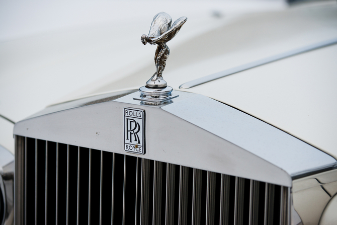 Rolls-Royce Corniche Drophead Coupe by Mulliner Park Ward