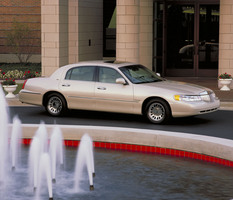 Lincoln Town Car Signature L