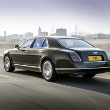 New Mulsanne Speed complies to the EU6 emissions standards with 342g/km of CO2 and an average fuel consumption of 14,6l/100km