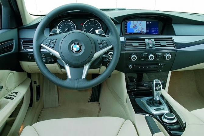 BMW 530i