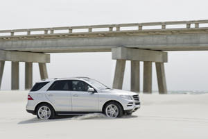 Mercedes debuts new M-Class