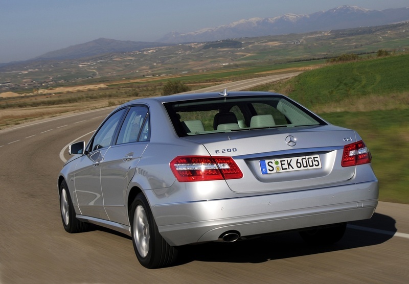 Mercedes-Benz E 200 CGI BlueEFFICIENCY