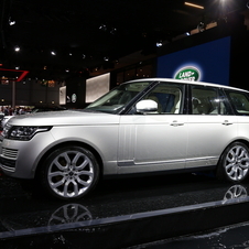 Land Rover reveals new Range Rover