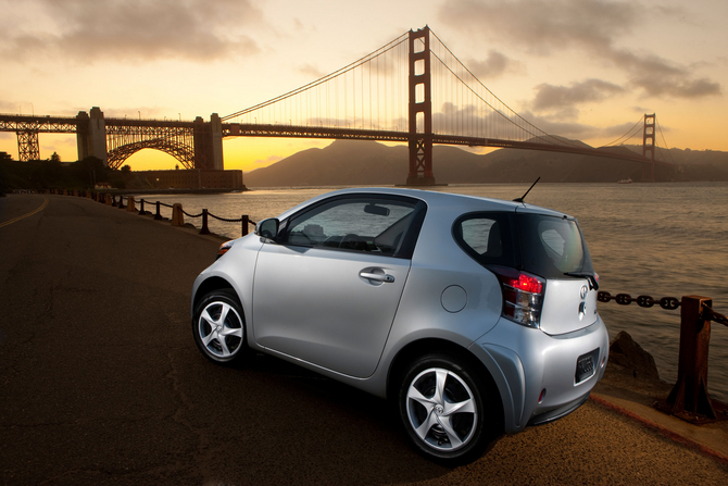 Toyota Introduces IQ in US as Scion