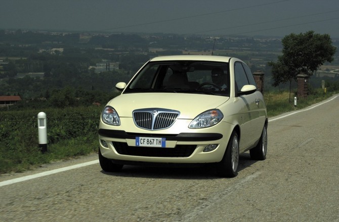 Lancia Ypsilon 1.4 16v