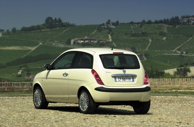 Lancia Ypsilon 1.4 16v