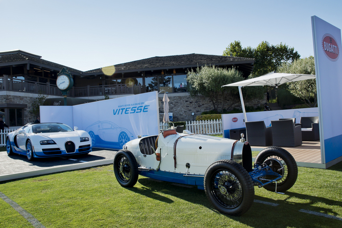 Die Grand Sport Vitesse Special Edition ist in Weiß und Hellblau lackiert, um dem Bugatti Type 37A Grand Prix Rennwagen von 1928 Tribut zu zollen