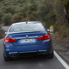 2012 BMW M5 Brings Ton of Tech to Super Saloon