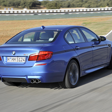 2012 BMW M5 Brings Ton of Tech to Super Saloon