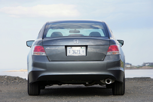 Honda Accord LX-P 5-Spd MT (USA)