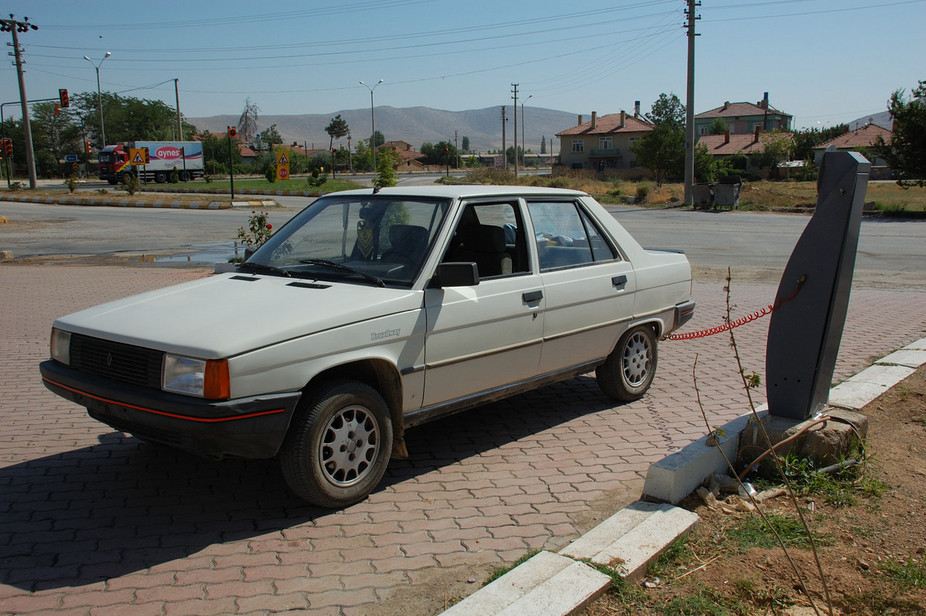 Renault 9 Automatic