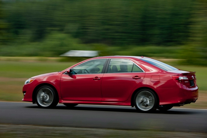 Redesigned Toyota Camry Gets Better Economy and Lower Prices Across the Line