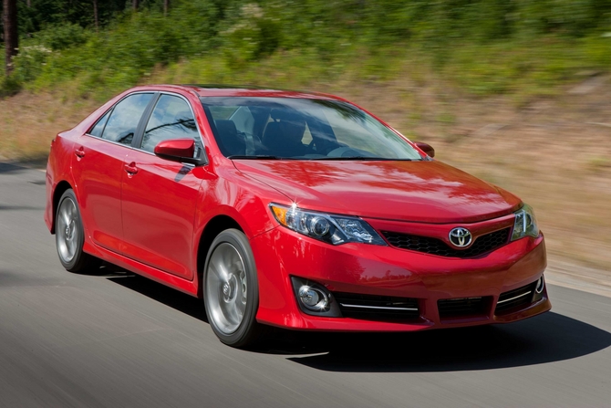 Redesigned Toyota Camry Gets Better Economy and Lower Prices Across the Line