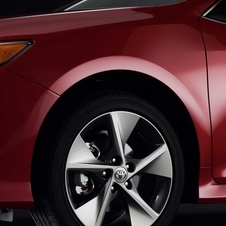 Redesigned Toyota Camry Gets Better Economy and Lower Prices Across the Line