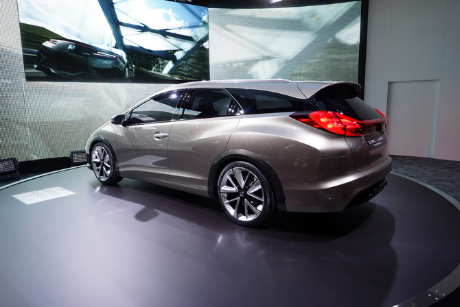 Honda Civic Tourer Concept