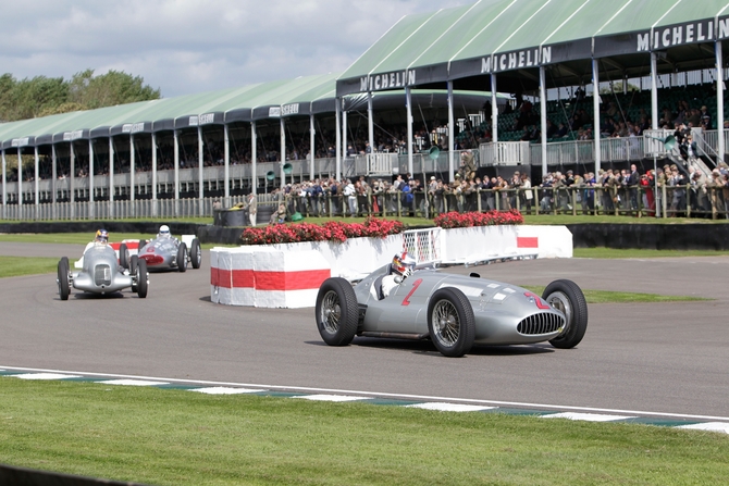 Jackie Stewart vai conduzir o W154 em Goodwood