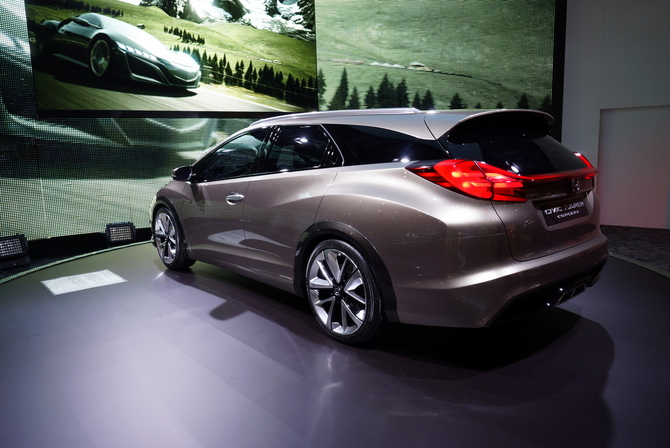 Honda Civic Tourer Concept