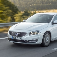 Volvo V60 D6 AWD Summum Plug-in Hybrid