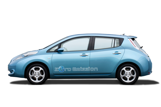 Nissan announces Leaf’s first European prices