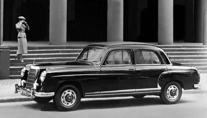 Mercedes-Benz 220 a