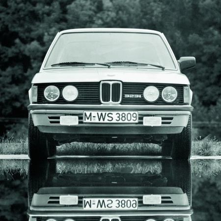 BMW 323i